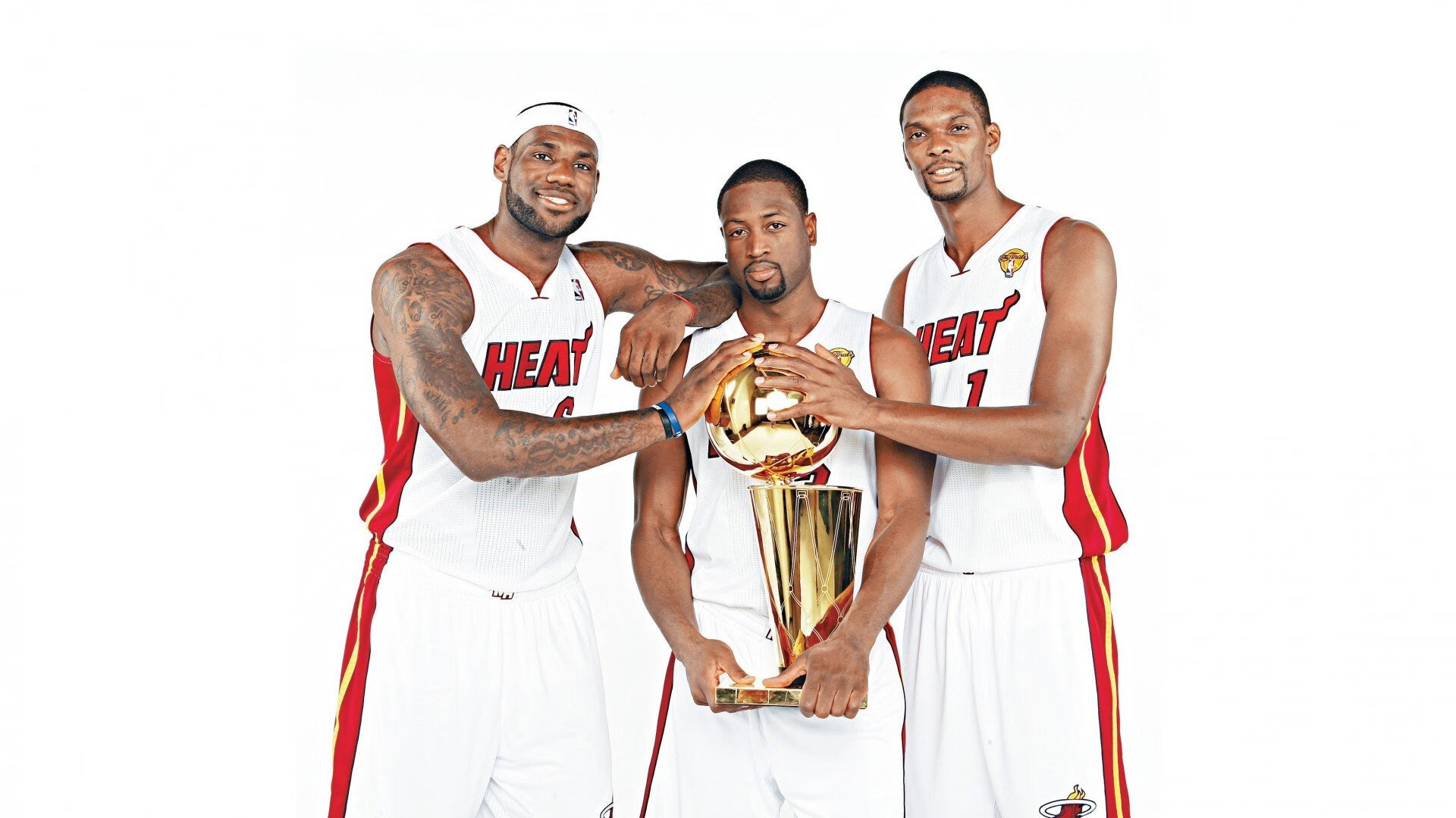 掘金前锋主动承担战术布置任务提升阅读比赛能力,掘金的战术